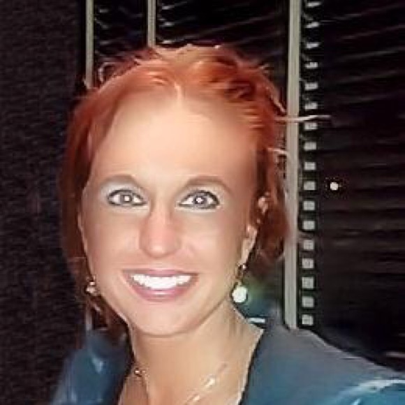 Meet your Posher, Julie - Picture 3 of 10